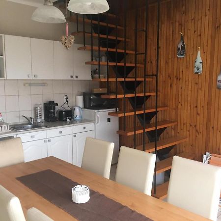 Tompos Vendeghaz Es Pince Hotell Villány Exteriör bild